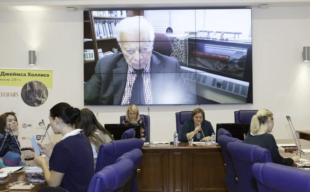 Джеймс Холлис. Пикник на кладбище